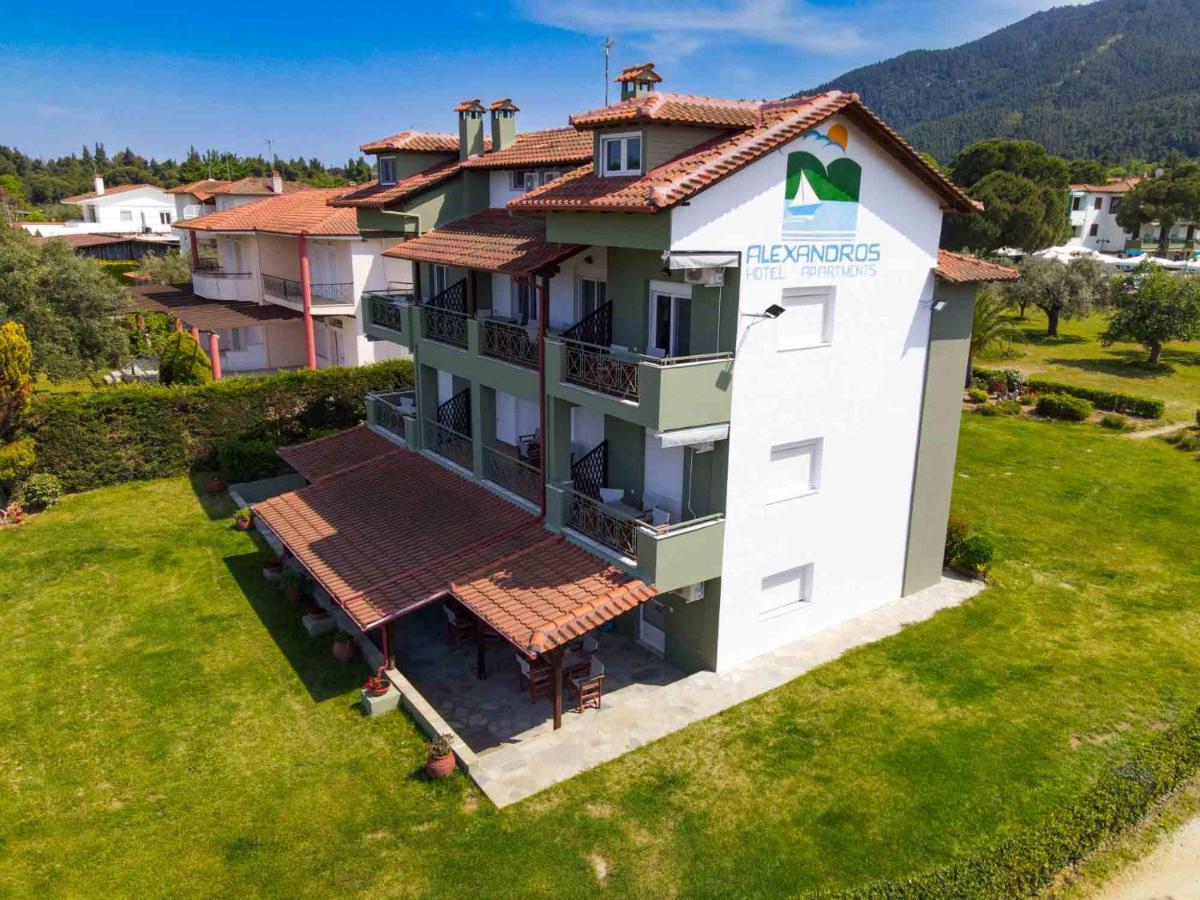 Alexandros Hotel Apartments 보우르보우로우 외부 사진