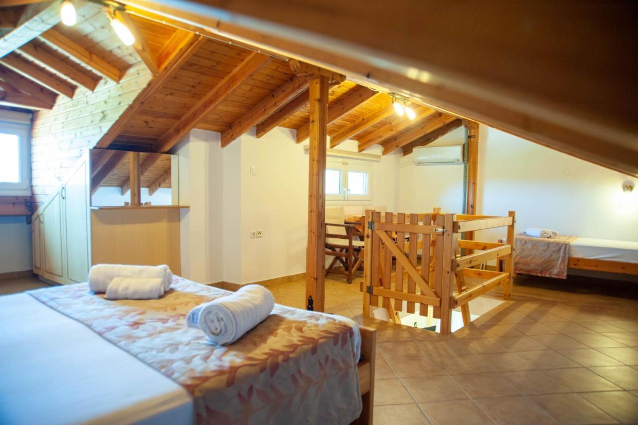 Alexandros Hotel Apartments 보우르보우로우 외부 사진