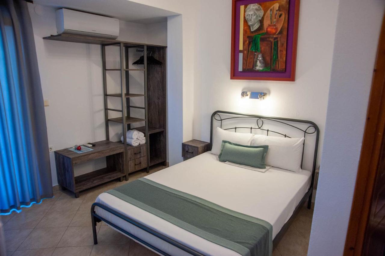 Alexandros Hotel Apartments 보우르보우로우 외부 사진