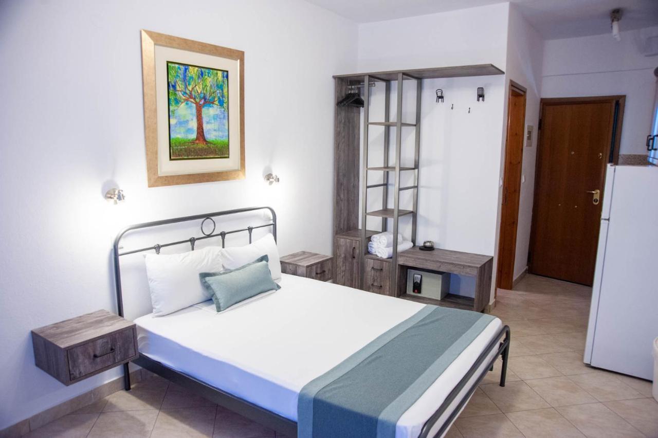 Alexandros Hotel Apartments 보우르보우로우 외부 사진