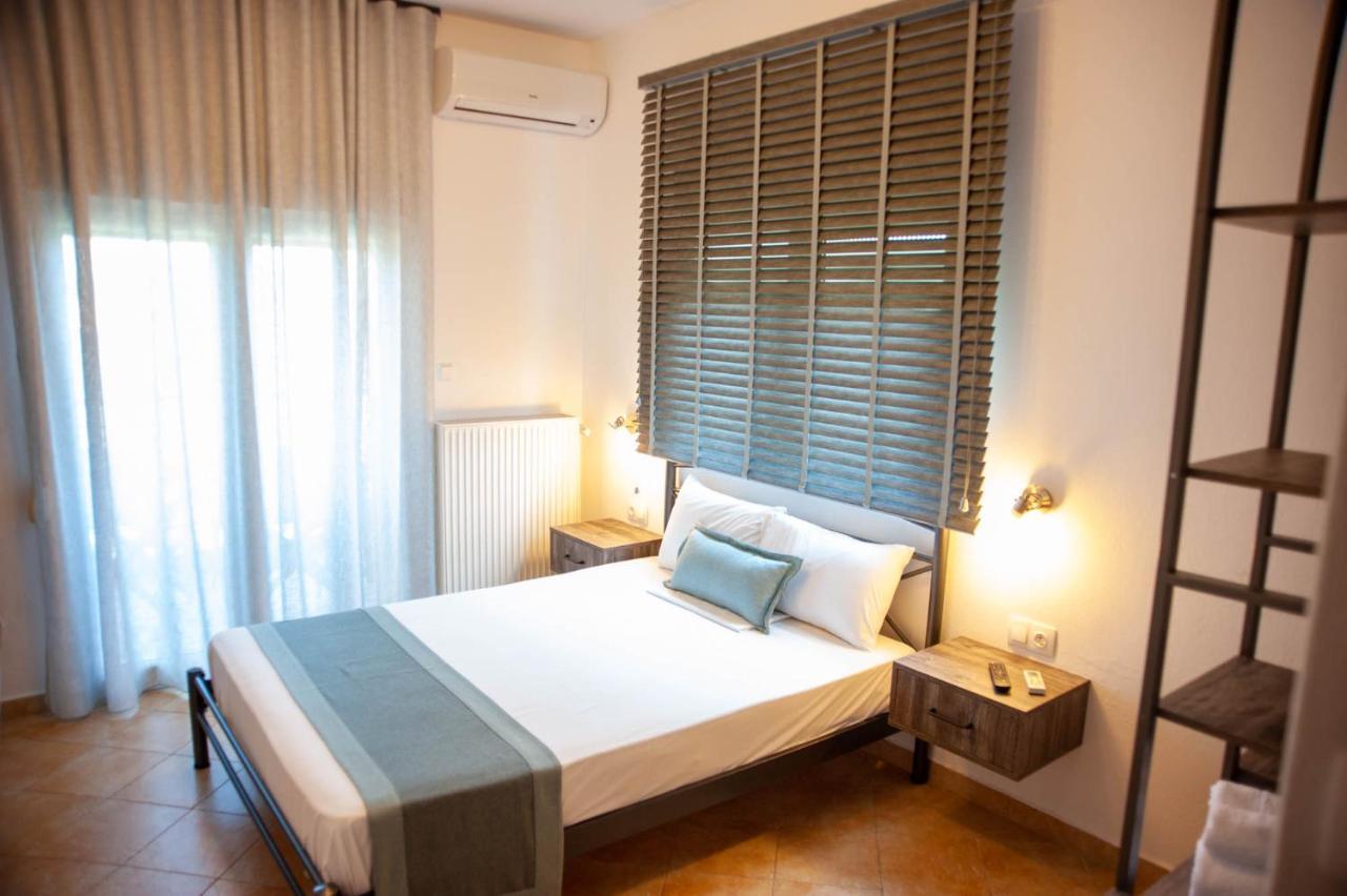 Alexandros Hotel Apartments 보우르보우로우 외부 사진