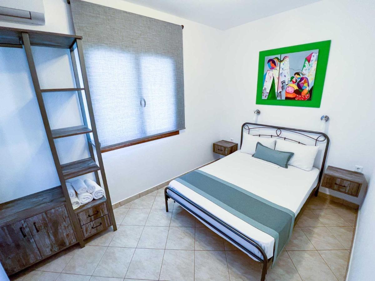 Alexandros Hotel Apartments 보우르보우로우 외부 사진