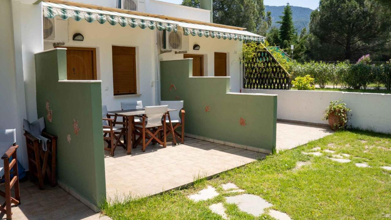 Alexandros Hotel Apartments 보우르보우로우 외부 사진