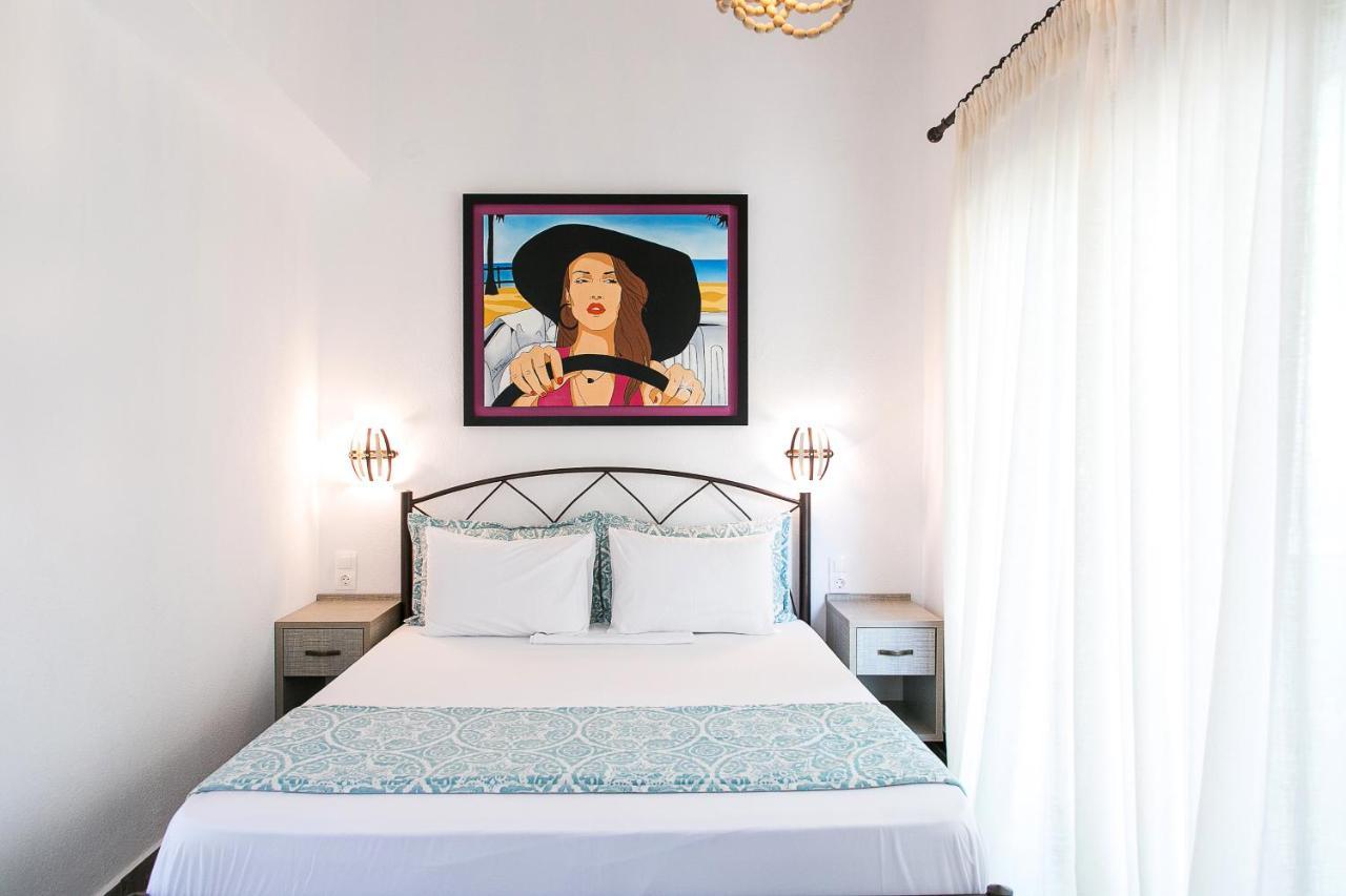 Alexandros Hotel Apartments 보우르보우로우 외부 사진