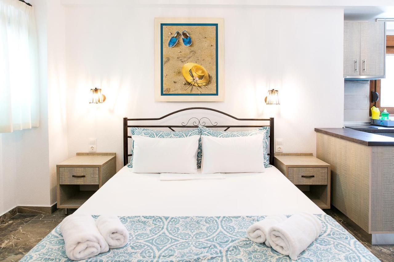 Alexandros Hotel Apartments 보우르보우로우 외부 사진